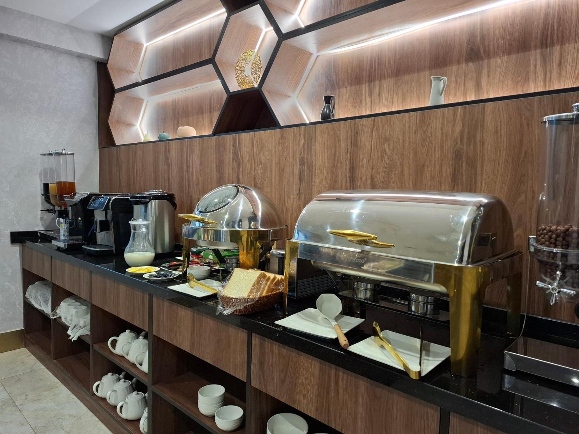 My Status Hotel Ташкент Екстериор снимка