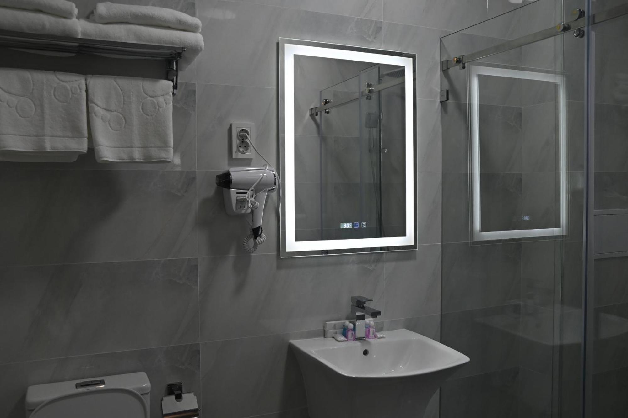 My Status Hotel Ташкент Екстериор снимка